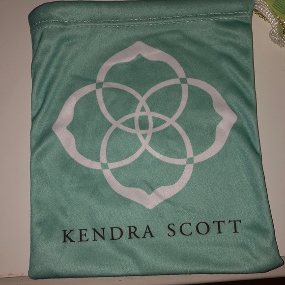 Kendra Scott Rayne necklace - Picture 2 of 5